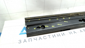 Door sill seal left Nissan Rogue 21-23 crack