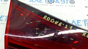 Light inside tailgate left Nissan Rogue 21-23 halogen + LED japan built, scratches