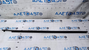 Door-glass molding, central front right, Toyota Sienna 11-20