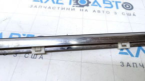 Molding door-glass central front left Lexus GS300 GS350 GS430 GS450h 06-11 chrome, scratches