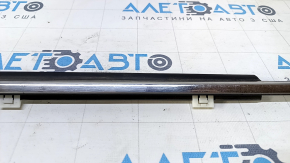 Molding door-glass central rear right Lexus ES300 ES330 scratches