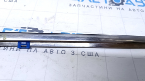 Molding door-glass central front left Lexus ES350 07-12 chrome, scuffs