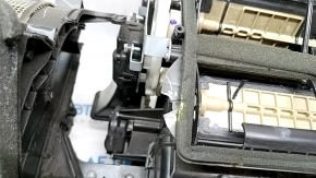 Heater assembly Dodge Journey 11 - broken mount