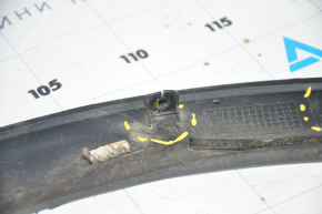 Front right wing arch trim Chevrolet Bolt 17-21 structure, abrasion, cracked fastener