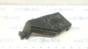 Nissan Rogue 21-22 underhood fuse box cover is broken