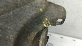 The rear right underbody protection of the Audi A6 C7 12-18 is torn