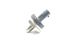 Fuel pressure sensor BMW X5 G05 19-23 3.0T on the rail