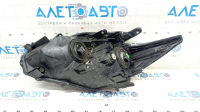 Headlight front right Toyota Prius 30 13-15 bare, rest, halogen, sand, scratches