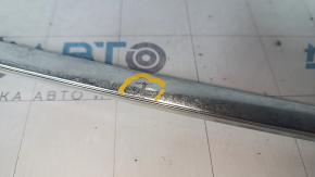 Upper door molding front right VW Passat b7 12-15 USA chrome, without glass seal, scratches, bump