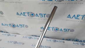 Upper door molding front left VW Passat b8 16-19 USA chrome, without glass seal, scratches