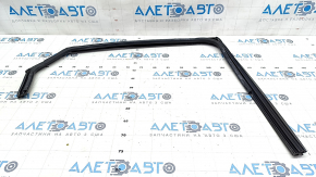 Rear left glass seal Hyundai Elantra 21-23