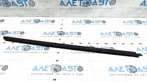 Glass seal inside front left door Hyundai Elantra 21-23