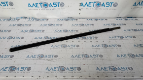 Molding door-glass central front left Suzuki Kizashi 10-15 black, scratches, broken fastener