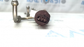 Fuel rail left BMW 5 G30 18-19 4.4T with sensor