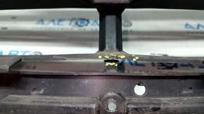 Ford Escape MK3 17-19 radiator grille support, broken fastener, missing part of fastener fragment