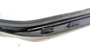 Windshield molding right Hyundai Elantra 21-23 seal tear
