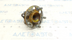 Rear right hub Hyundai Elantra 21 - rusty