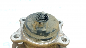 Rear left hub Hyundai Elantra 21 - rusty