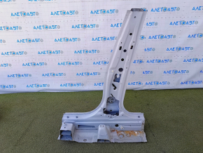 The central right body pillar of BMW X1 F48 16-22 is sawn off