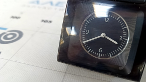 VW Passat b7 12-15 USA scratch clock