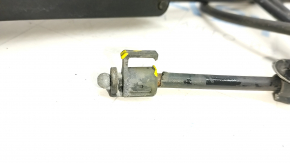 The hood release cable in front of the Volvo XC90 16-22 has dried out, the fasteners are broken