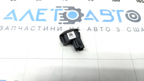 Light sensor in the dashboard of Ford Explorer 20-