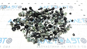 Hyundai Elantra 21-23 interior hardware incomplete