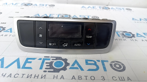 Climate control control 2 row Toyota Highlander 14-19 rubbed glass, scratches on the trim