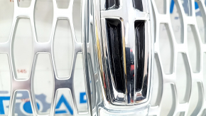Radiator grill Lincoln Nautilus 19-23 chrome, with emblem, chips, sand on chrome, scratches, crack