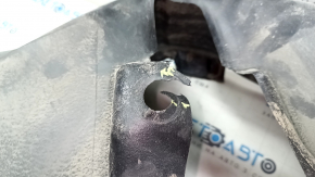 Rear left fender liner Jeep Cherokee KL 19 - tear in fastener