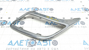 Left muffler frame VW Tiguan 18 - chrome, cracks on chrome