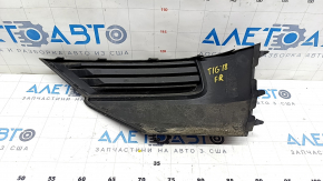 Right fog light plug VW Tiguan 18 - structure, scratches, sand