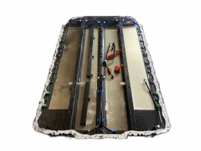 Battery case VVB Tesla Model 3 18-20 RWD with hardware and pipes, dented cover