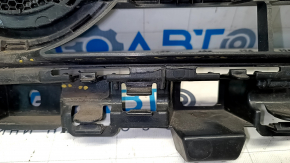 Radiator grill assembly VW Tiguan 12-17 rest with badge, cracked
