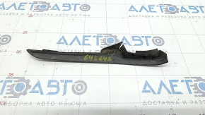 Right wiper grille seal Toyota Prius 30 10-15 cut