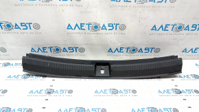 VW Tiguan 18 trunk opening trim - black, guide break