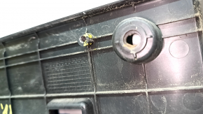 Hyundai Sonata 18-19 number plate area scratches, cracked fasteners