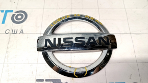 Nissan Rogue 14-20 tailgate logo emblem