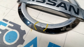 Nissan Rogue 14-20 tailgate logo emblem