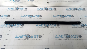 Glass seal inside front left door Chevrolet Malibu 16-