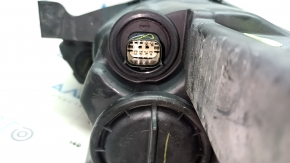Headlight front left Chevrolet Volt 16 - sand, crack in mount