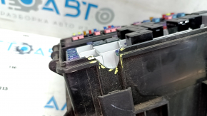 Ford Explorer 16-19 underhood fuse box fragment missing
