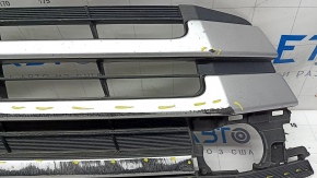 Lower grille front bumper Toyota Highlander 17-19 gray, without 1 plug, scratches, tears