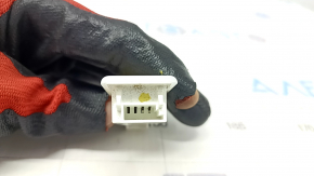 Door illumination on the trim card front left BMW 3 F30 12-18