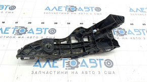 Front bumper mount right Toyota Highlander 17-19 broken latch