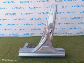 The central left body pillar Mazda 6 13-21 is sawn off, pokes