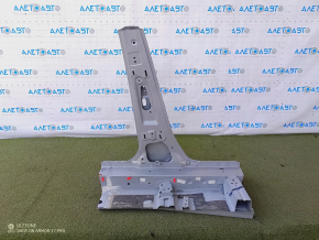 The central left body pillar Mazda 6 13-21 is sawn off, pokes