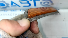 Reflector front left BMW 3 F30 4d 12-15 came unglued, worn