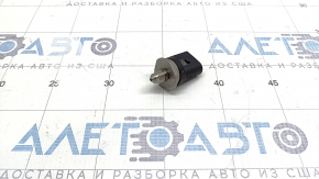Fuel pressure sensor BMW F30 12-16 N20 on the fuel rail