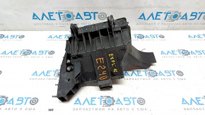 Ford Explorer 16-19 underhood fuse box housing fragment missing